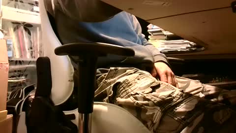 Snapshot of lonelypumabreizh chatting on March 6, 5:57 am Pumabreizh online show from March 6, 5:57 am