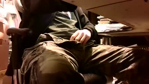 Snapshot of lonelypumabreizh chatting on January 29, 7:04 am Pumabreizh online show from January 29, 7:04 am