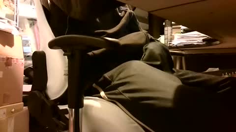 Snapshot of lonelypumabreizh chatting on February 26, 5:42 am Pumabreizh online show from February 26, 5:42 am