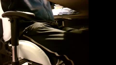 Pumabreizh online show from October 12, 5:23 am