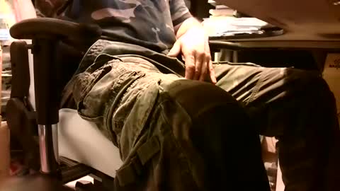Snapshot of lonelypumabreizh chatting on January 24, 6:35 am Pumabreizh online show from January 24, 6:35 am