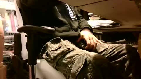 Snapshot of lonelypumabreizh chatting on February 1, 5:39 am Pumabreizh online show from February 1, 5:39 am