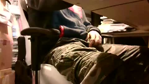 Snapshot of lonelypumabreizh chatting on January 4, 5:48 am Pumabreizh online show from January 4, 5:48 am