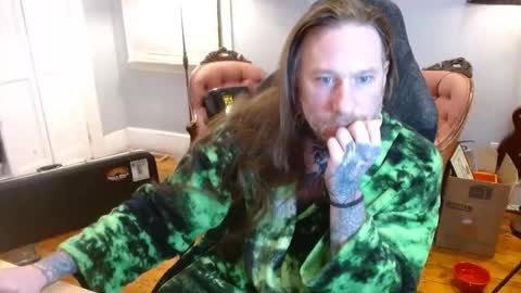 longhair online show from December 15, 4:31 am