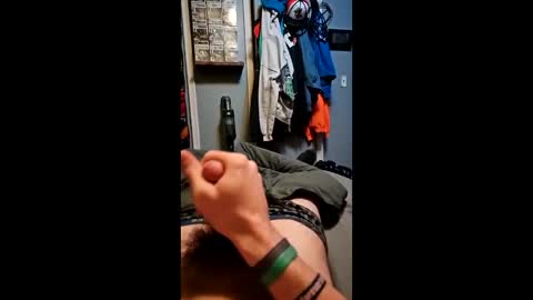 longhairguy27 online show from January 15, 11:30 pm