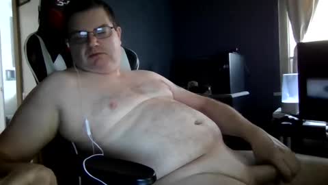 Snapshot of longndeep75 chatting on October 17, 6:45 pm longndeep75 online show from October 17, 6:45 pm