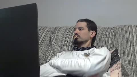 Alejandro Rulitos Twitter longnight55 Intagram 5longnight5 online show from February 1, 9:08 pm