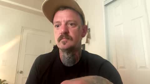 longwalksonthebeach69 online show from March 15, 7:42 pm