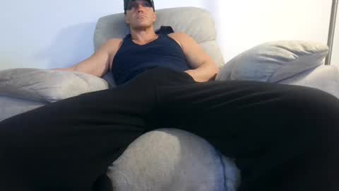 Snapshot of look_bigcock chatting on March 1, 3:53 am Seamus Love online show from March 1, 3:53 am