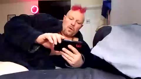 lookatmecum4you online show from February 5, 8:54 am