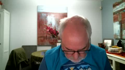 loop102 online show from April 11, 2:19 am