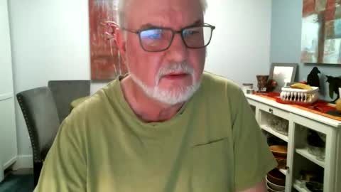 loop102 online show from April 11, 2:31 pm