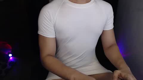 Macky online show from April 22, 3:02 am