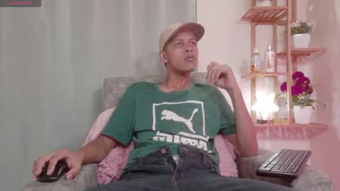 lorenzo_rossii online show from April 20, 11:51 pm