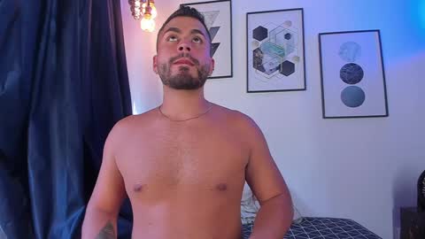 Snapshot of los_juanes chatting on January 20, 6:43 pm JUAN  JUAN online show from January 20, 6:43 pm