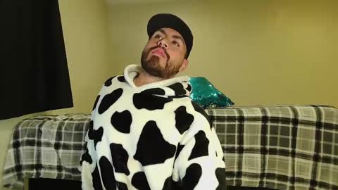 Snapshot of los_juanes chatting on October 9, 11:20 pm JUAN  JUAN online show from October 9, 11:20 pm