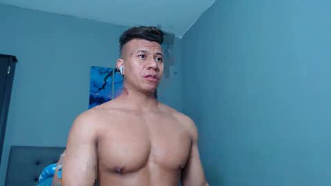 Snapshot of lothbrok_strong chatting on February 7, 1:58 am lothbrok online show from February 7, 1:58 am