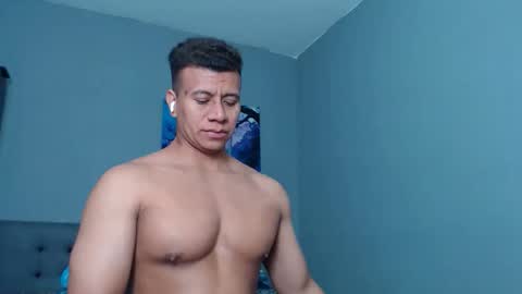 Snapshot of lothbrok_strong chatting on October 23, 12:25 am lothbrok online show from October 23, 12:25 am