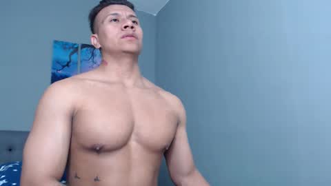 Snapshot of lothbrok_strong chatting on January 14, 12:11 am lothbrok online show from January 14, 12:11 am