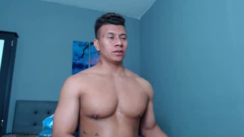 Snapshot of lothbrok_strong chatting on February 25, 1:09 am lothbrok online show from February 25, 1:09 am