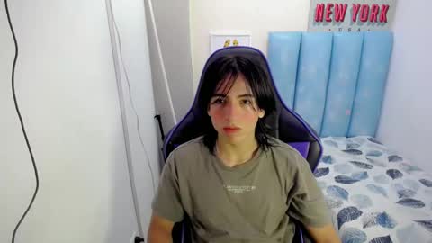 Snapshot of louis_baltazar chatting on September 18, 3:58 pm louis_baltazar online show from September 18, 3:58 pm