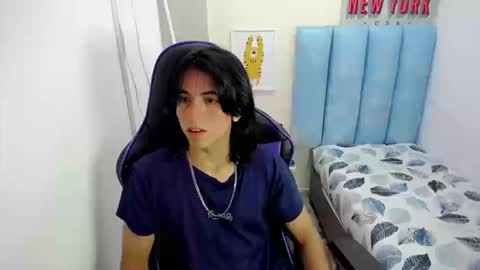 Snapshot of louis_baltazar chatting on September 9, 4:50 pm louis_baltazar online show from September 9, 4:50 pm