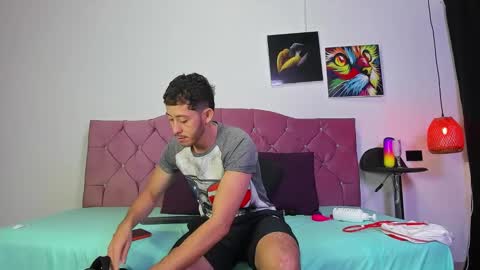 Snapshot of louis_bcasta1 chatting on February 20, 10:59 am OF louis bcasta1 online show from February 20, 10:59 am