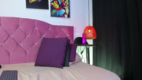 Snapshot of louis_bcasta1 chatting on February 23, 11:07 am OF louis bcasta1 online show from February 23, 11:07 am