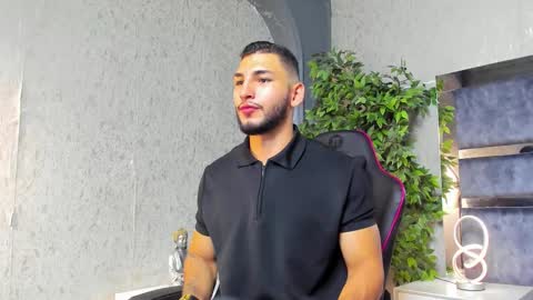 Louis online show from October 20, 8:13 pm