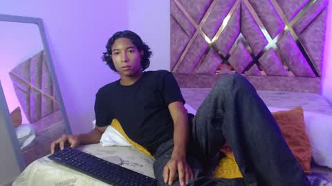 Snapshot of louis_hardstar chatting on January 10, 9:20 pm Louis Valdz online show from January 10, 9:20 pm