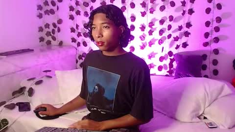 Snapshot of louis_hardstar chatting on March 5, 8:33 pm Louis Valdz online show from March 5, 8:33 pm