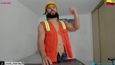 louis_marley_ online show from October 18, 7:52 pm