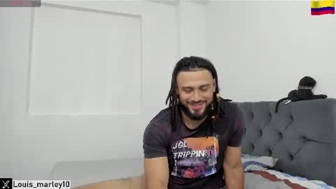 louis_marley_ online show from June 12, 7:33 pm
