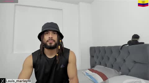louis_marley_ online show from June 7, 5:31 pm