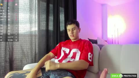 LOUIS SAE online show from April 2, 8:06 pm