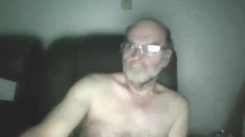 louism13 online show from March 31, 4:47 am