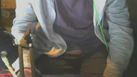 lovebird71 online show from April 9, 11:33 pm