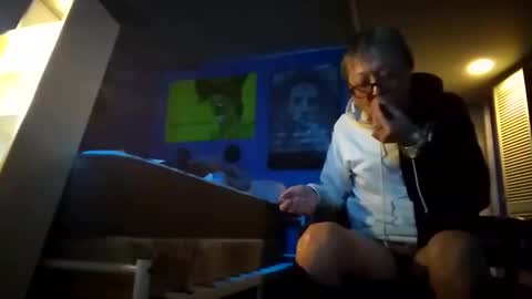 lovefromal online show from December 15, 3:53 pm