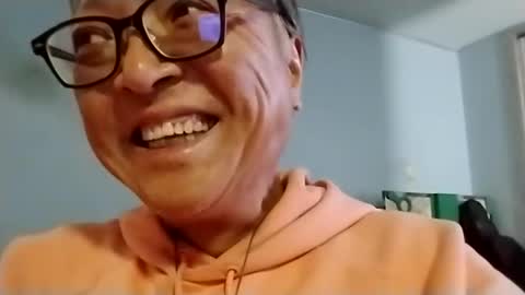 lovefromal online show from October 4, 7:24 am