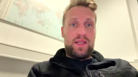 lovefuesse online show from March 16, 8:40 am