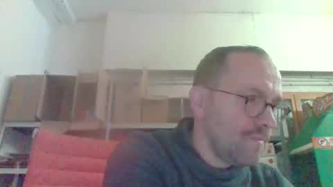 Snapshot of lovelick007 chatting on December 27, 9:28 am lovelick007 online show from December 27, 9:28 am
