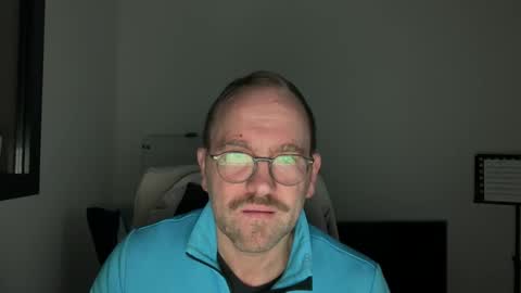Snapshot of lovelick007 chatting on December 25, 3:06 pm lovelick007 online show from December 25, 3:06 pm