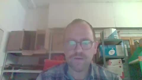 Snapshot of lovelick007 chatting on December 30, 6:05 pm lovelick007 online show from December 30, 6:05 pm
