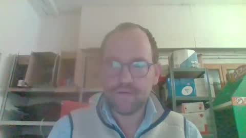 Snapshot of lovelick007 chatting on February 4, 10:43 am lovelick007 online show from February 4, 10:43 am