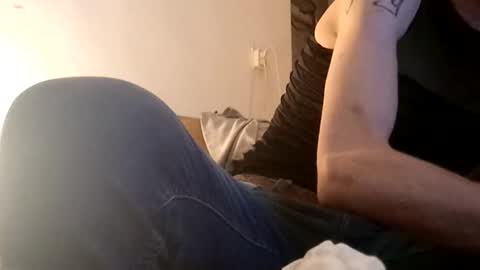 Snapshot of lovely_me165244 chatting on January 12, 1:42 am mooie man online show from January 12, 1:42 am