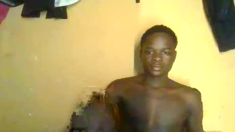 lovelyguy1111 online show from May 11, 3:51 pm