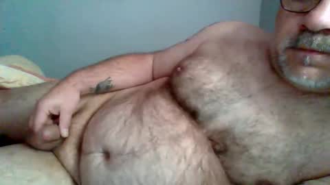 lover010983 online show from April 27, 5:37 am