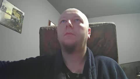 Snapshot of lover582553 chatting on February 12, 4:23 am lover582553 online show from February 12, 4:23 am