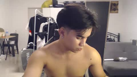 Snapshot of loverboyph04 chatting on September 24, 5:00 pm loverboyph04 online show from September 24, 5:00 pm
