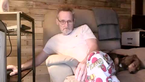 just here to have fun and cum online show from March 31, 12:29 pm